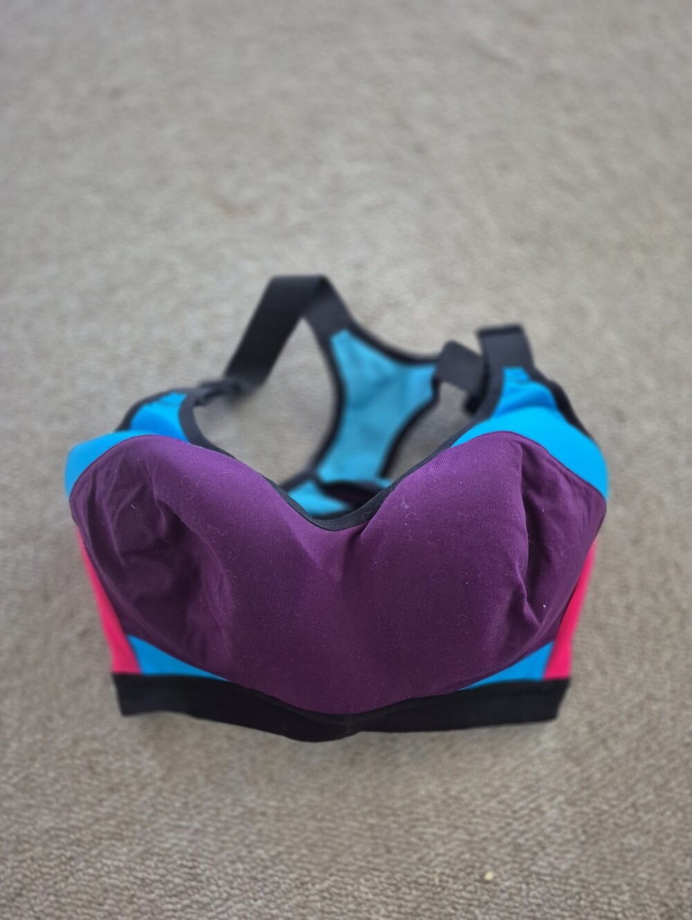Victoria Sport Women’s Colorblock High-Support Sports Bra
